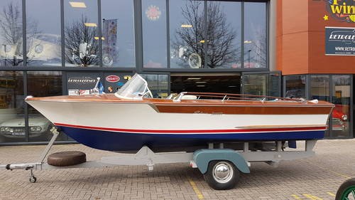 Riva Junior wooden speedboat 1968 SOLD
