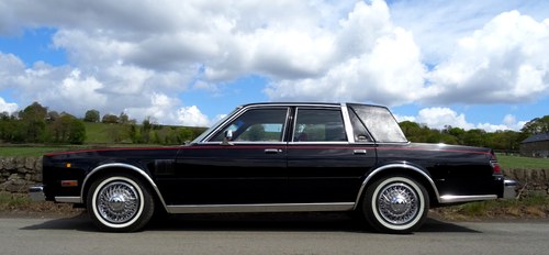 1987 CHRYSLER NEW YORKER 5TH AVENUE - EXCLUSIVE AND RARE TRIM SOLD