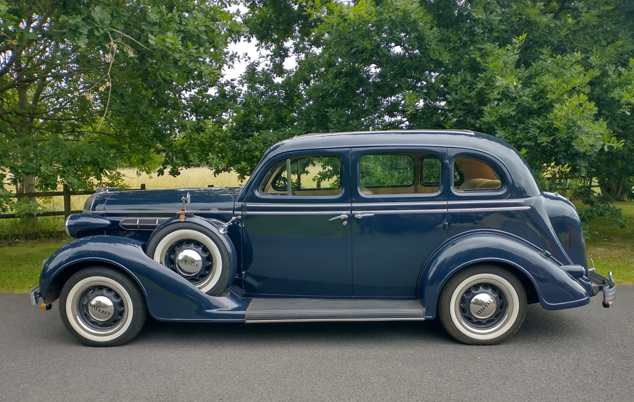 1936 Chrysler Airstream RHD 1936 American C6 Great Wedding Car