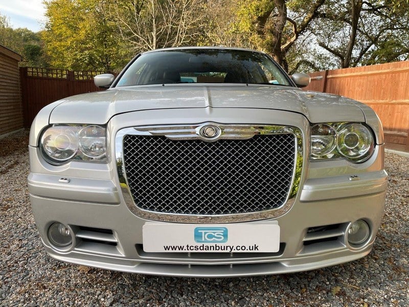 Chrysler 300C SRT-8 6.1 HEMI V8 5-Speed Auto Saloon SRT8
