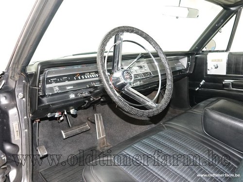 1967 Chrysler Newport - 5