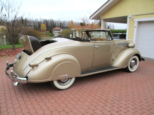 1937 Chrysler Royal - 3