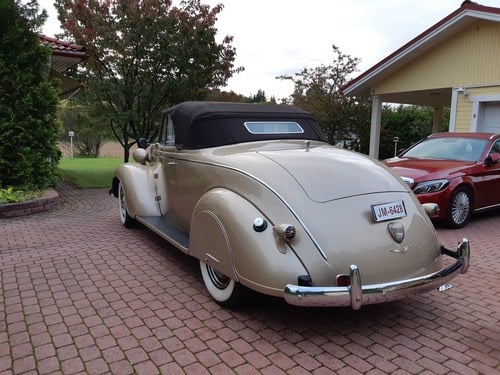 1937 Chrysler Royal - 8