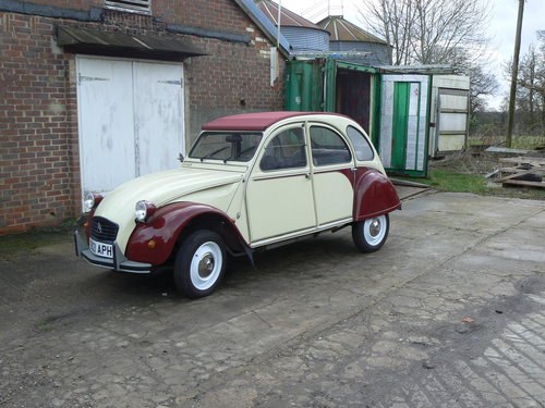 1987 Citroen 2CV6 Dolly Red & Cream Excellent Condition For Sale