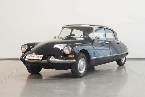1965 Citroen DS 19 “MA” Prefecture For Sale by Auction