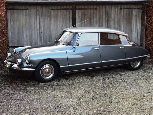 1965 Completely restored Citroën DS21 Pallas SOLD