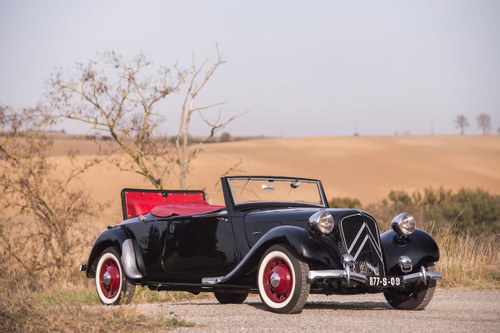 1939 Citroën Traction 11 B cabriolet For Sale by Auction