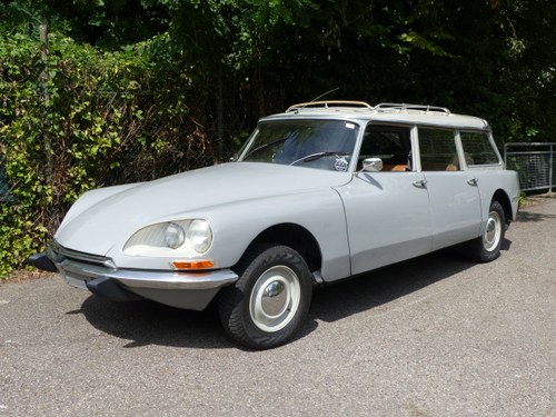 1969 Miracle of space: Citroen ID 20 F Break with 2 folding seats SOLD