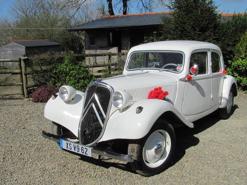 1952 LHD Traction Avant wedding car in white VENDUTO