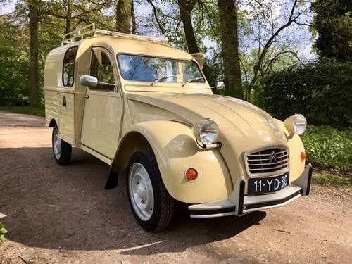 Azu 250 1977 Beige Gazelle import France VERKAUFT