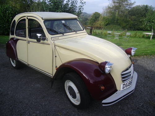 Lot 11 - A 1986 Citroen 2CV Special Dolly - 05/11/17 For Sale by Auction