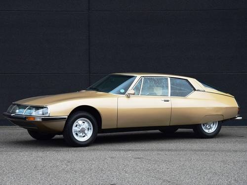 1971 Fantastic Citroën SM in the best colour combination. SOLD