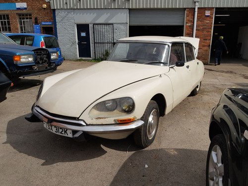 1972 Citroen DS20 Drive it as it is or....... For Sale