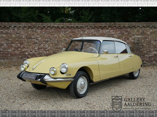 1964 Citroën ID19 Fully restored and revised car, stunning colour For Sale