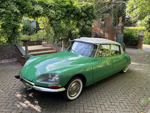 1970 Citroen DS21 semi-automatic, Paris built, RHD - NOW SOLD VENDU