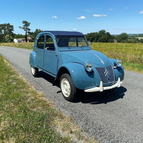 1959 Professionally Fully restored 2cv For Sale