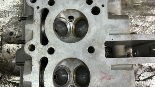 Picture of Cylinder head for Citroen SM - For Sale