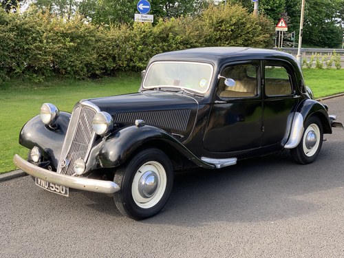 1952 Citroen traction avant (Light 15) slou