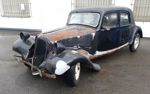 1948 project-car: Citroen Traction 11 B wheel-model SOLD