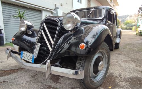 1954 Citroen Traction (picture 1 of 18)