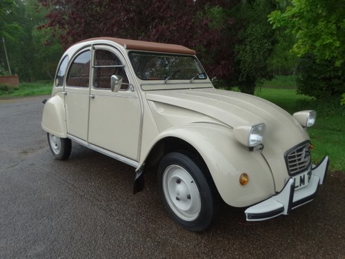 1975 CITROEN 2CV6 CLUB A vendre