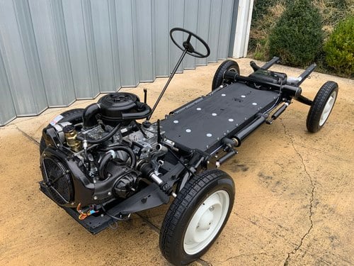 CITROEN 2CV ROLLING CHASSIS FULLY RESTORED (OUTSTANDING)