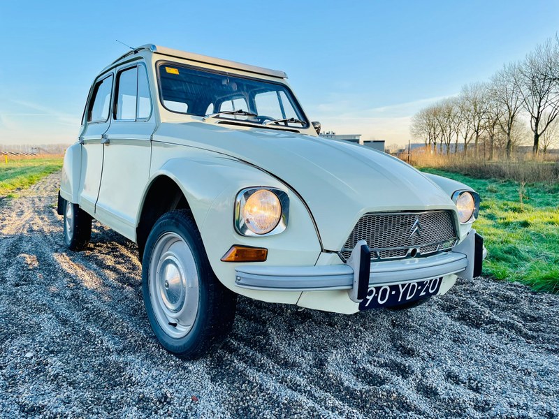 1974 Citroen Dyane - 1 1974 Citroen Dyane - 1