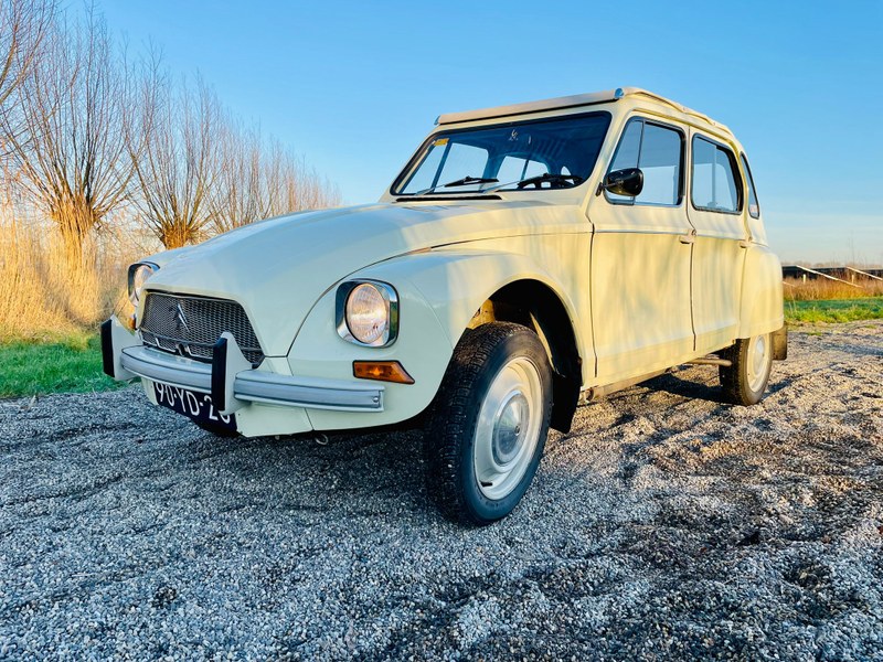1974 Citroen Dyane - 2 1974 Citroen Dyane - 2