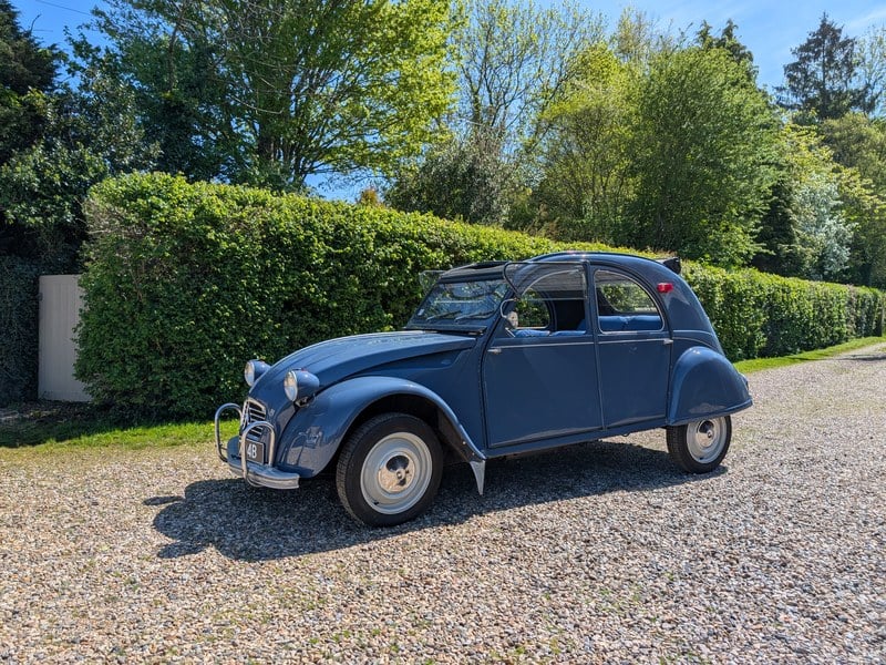 Rapid Classics: Eine Suche. Alle Oldtimer. 12 » Rapid Classics: Eine Suche. Alle Oldtimer. 1964 Citroën 2cv AZAM