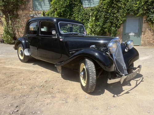 1954 Citroen Traction Avant Light 15 Vente aux enchères
