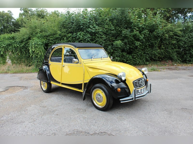 MATCHBOX TOMICA TOMY Toy Cars CITROEN 2CV New Blister 1990s Collectable MATCHBOX TOMICA TOMY Toy Cars CITROEN 2CV New Blister 1990s Collectable