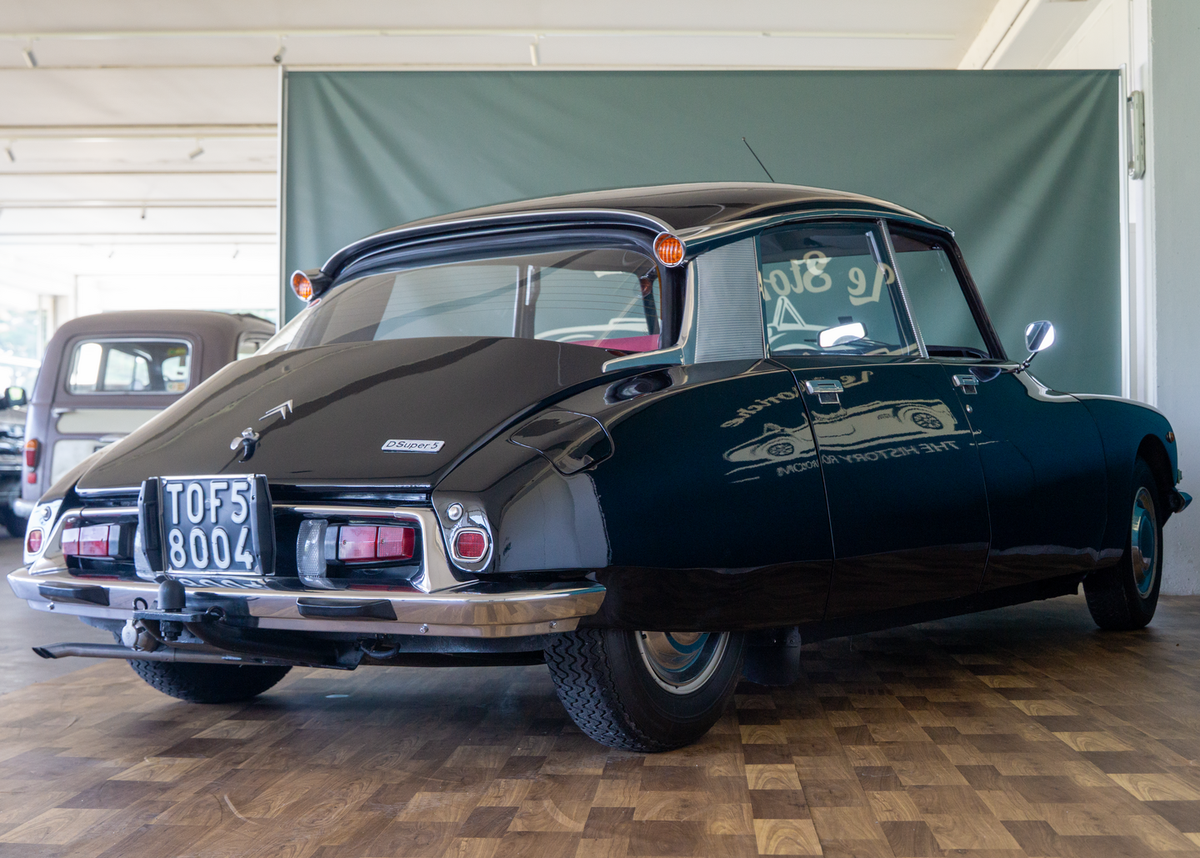 Ds 1973 1971 Citroen DS Black Manual, 5 speed Left Hand Drive in Romano ...