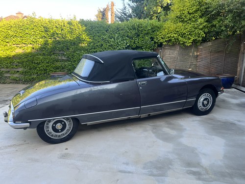 Citroen DS Convertible / Le Caddy
