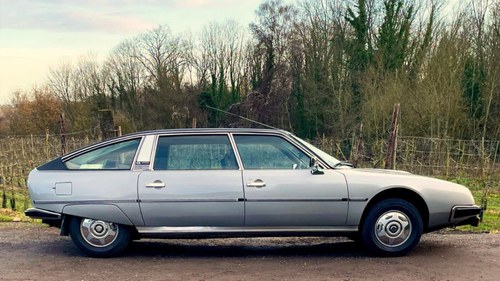 1976 Cx Prestige - toit à ligne basse À venda