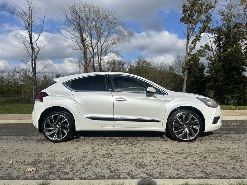 2012 Citroen DS4 - 2 2012 Citroen DS4 - 2