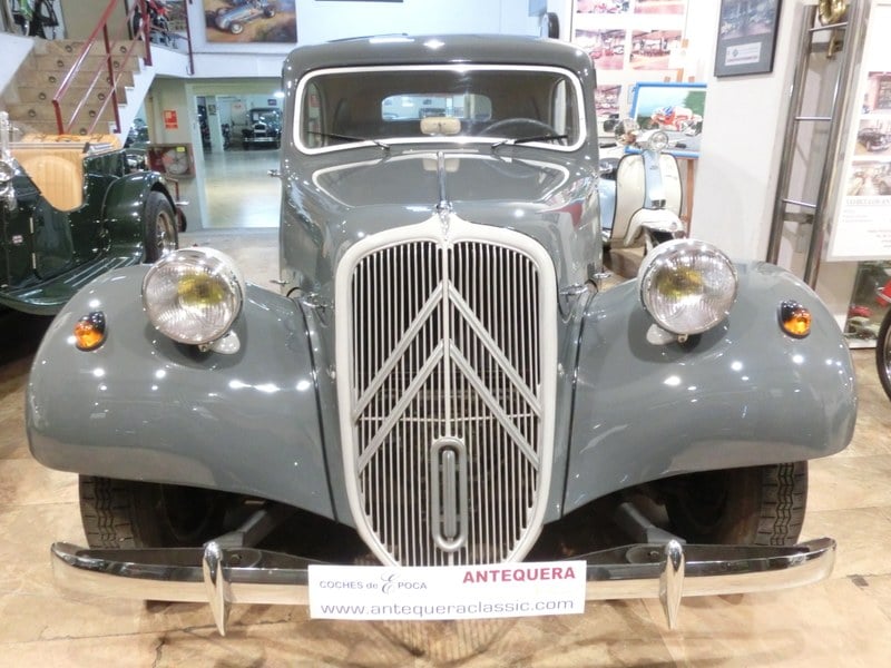 1954 Citroen Traction Avant - 2 1954 Citroen Traction Avant - 2