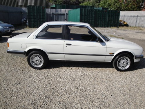 1986 BMW, 316, auto, 1.8, white, e 30, low miles In vendita