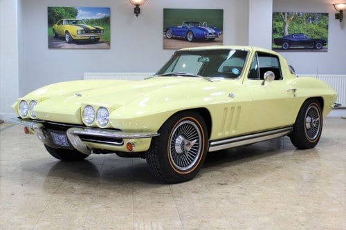 1965 Chevrolet Corvette Stingray C2 327 V8 - Award Winning