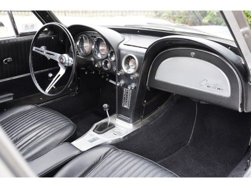 1963 Chevrolet Corvette - 2
