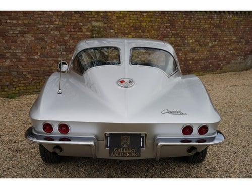 1963 Corvette C2 - 5
