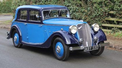 1934 Crossley Regis sedan