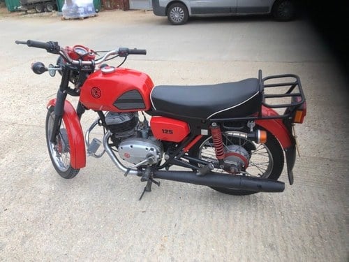 1989 CZ 125 classic two stroke £1295 VENDU