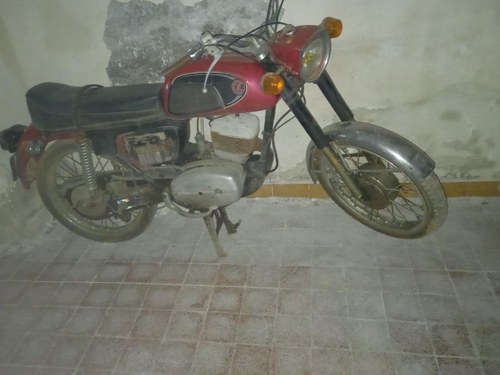 1975 CZ Walter 125 À venda