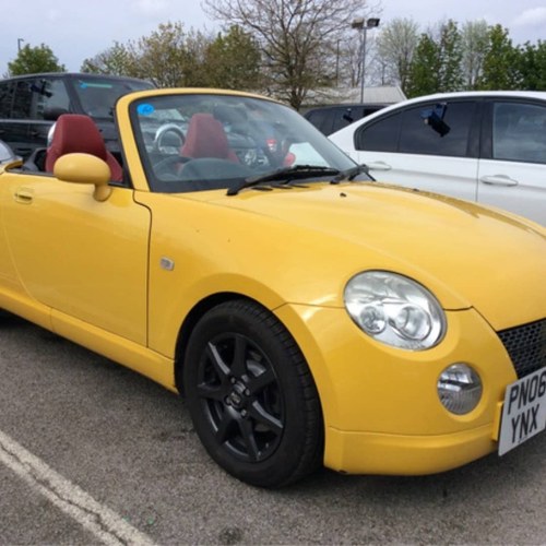 2006 Stunning And Rare Colour Cominztion. FSH Low Miles SOLD
