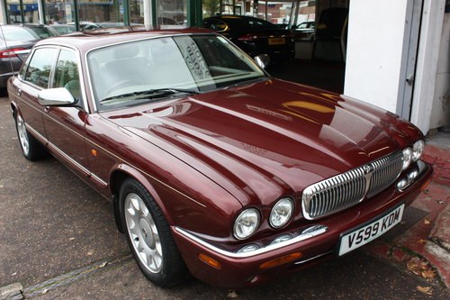 1999 Daimler Super V8 For Sale