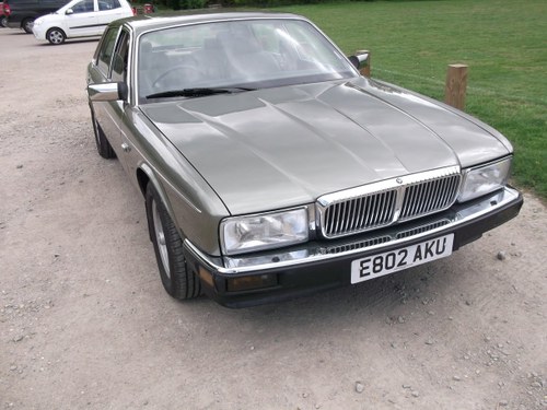 1988 Jaguar / Daimler xj40 service history 20,500 miles SOLD