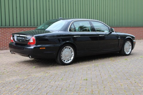 2008 Daimler Super Eight € 37.500 SOLD