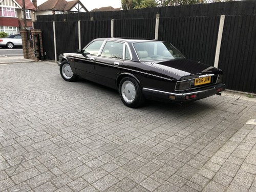1994 Daimler 4.0 Automatic SOLD