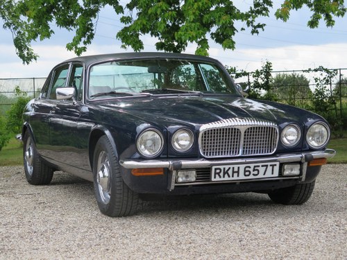 1979 DAIMLER DOUBLE SIX LOT: 631 - Lovely condition For Sale by Auction