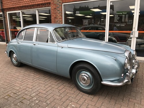 1968 DAIMLER V8 250 SALOON (2 owners & just 33,000 miles) For Sale